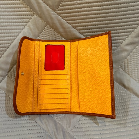 Brand new Dooney & Bourke wallet - Picture 5 of 5